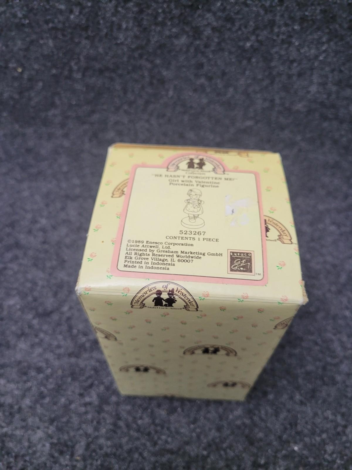 Vintage Memories of Yesterday Figurine He Hasn’t Forgotten Me Valentine Boxed 19