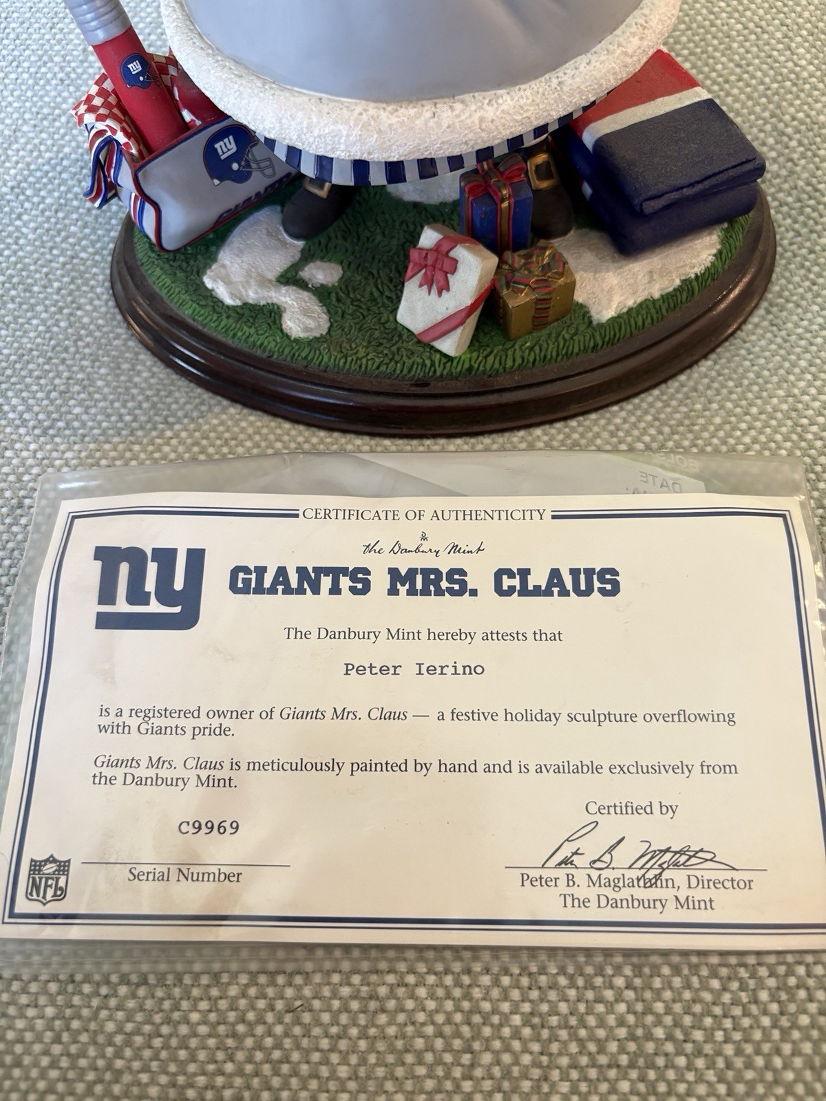 New York Giants Mrs Clause Danbury Mint Christmas Statue COA Holiday Santa