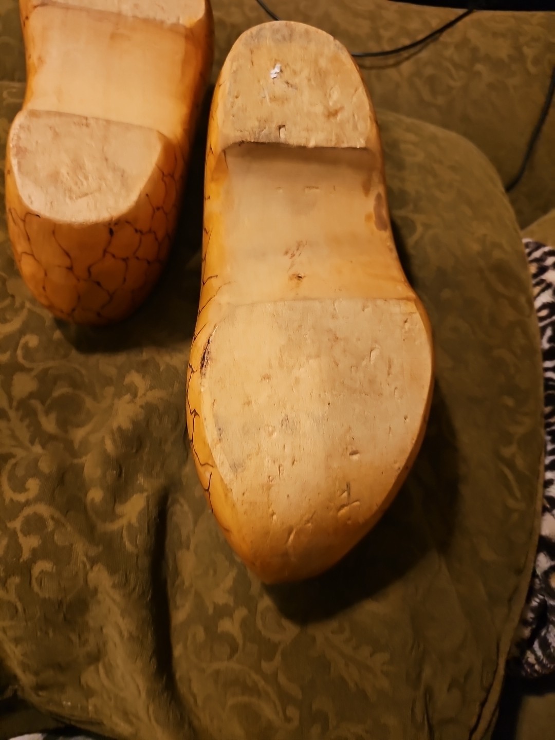 DUTCH WOODEN CLOGS 29 CM SIZE 45 MADE HOLLAND HAND CARVED TRADITIONAL SHOES 13.5