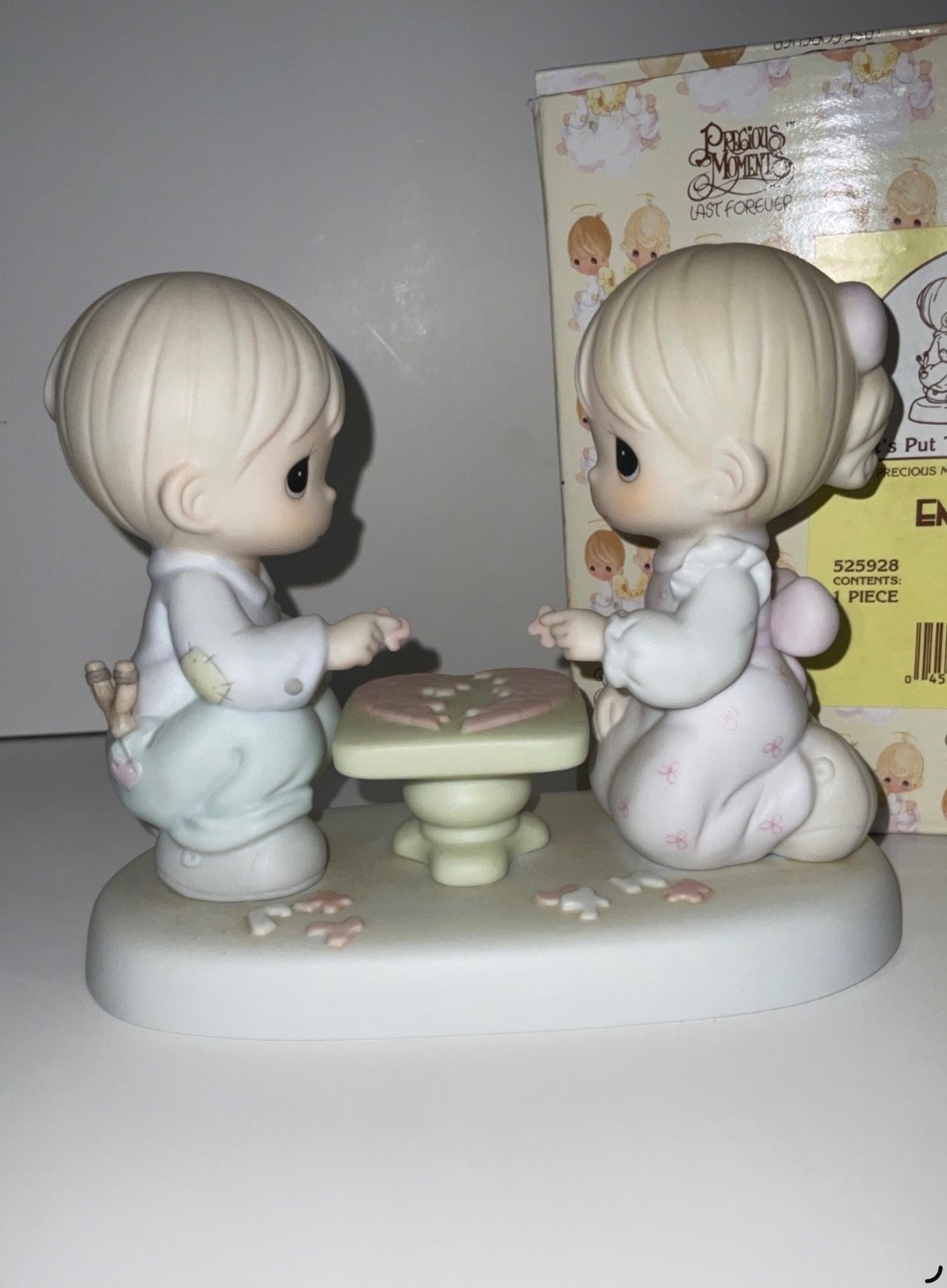 Precious Moments Figurine “Let’s Put The Pieces Together” #525928 1997 friends