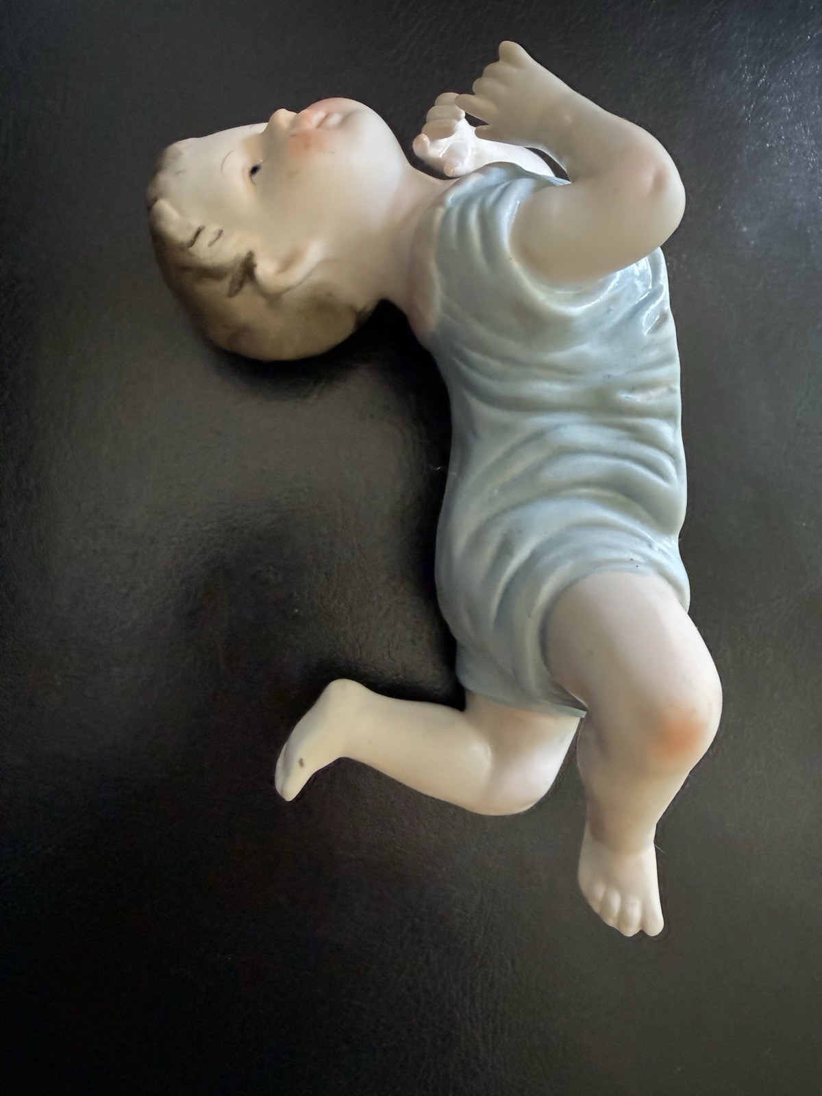 VTG Bisque Piano Baby Figurine Lying Down Prone Pose Hand Painted Made In Japan