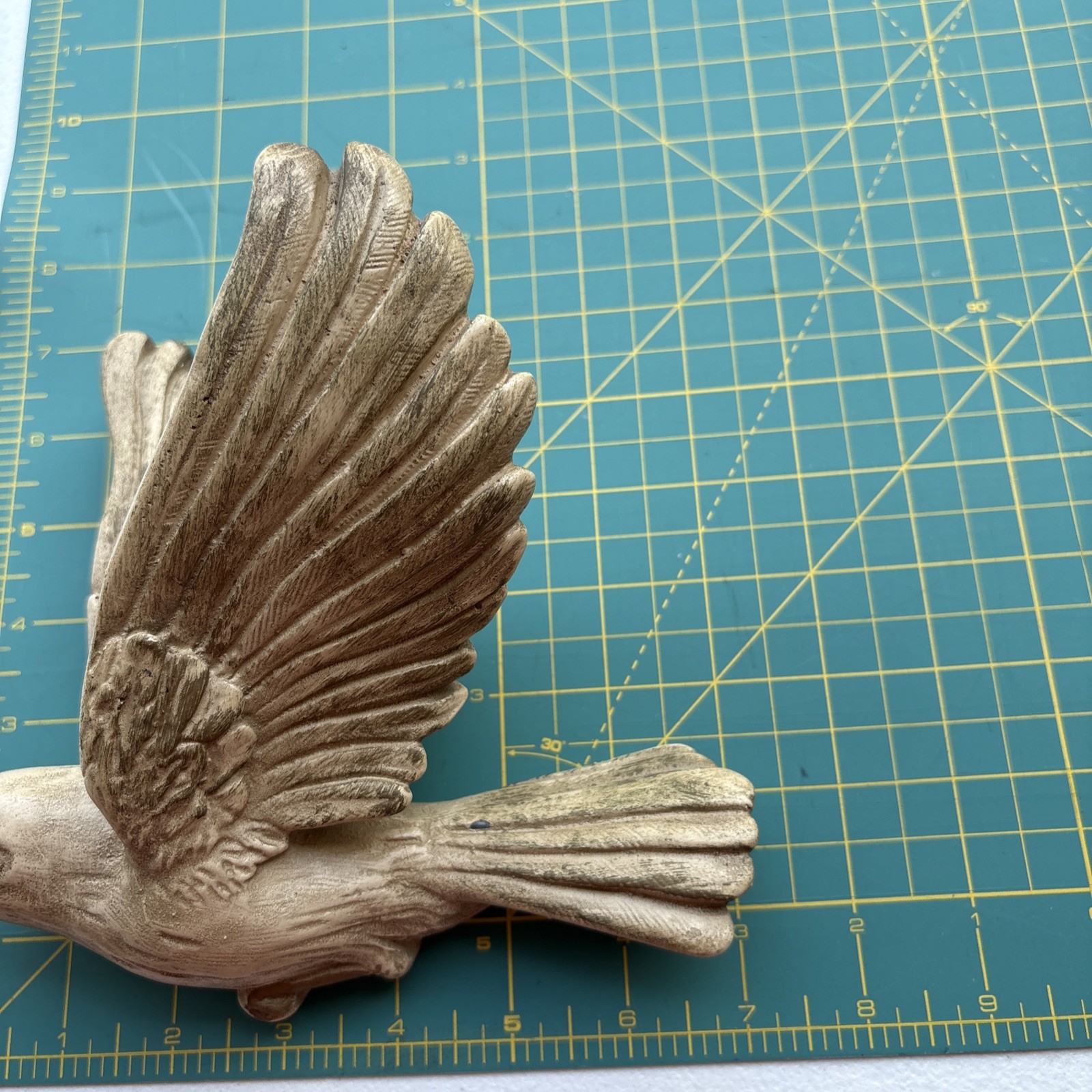 Chalkware Wall Hanging Bird In Flight 3D 7″ Universal Statuary Corp Chicago Vtg