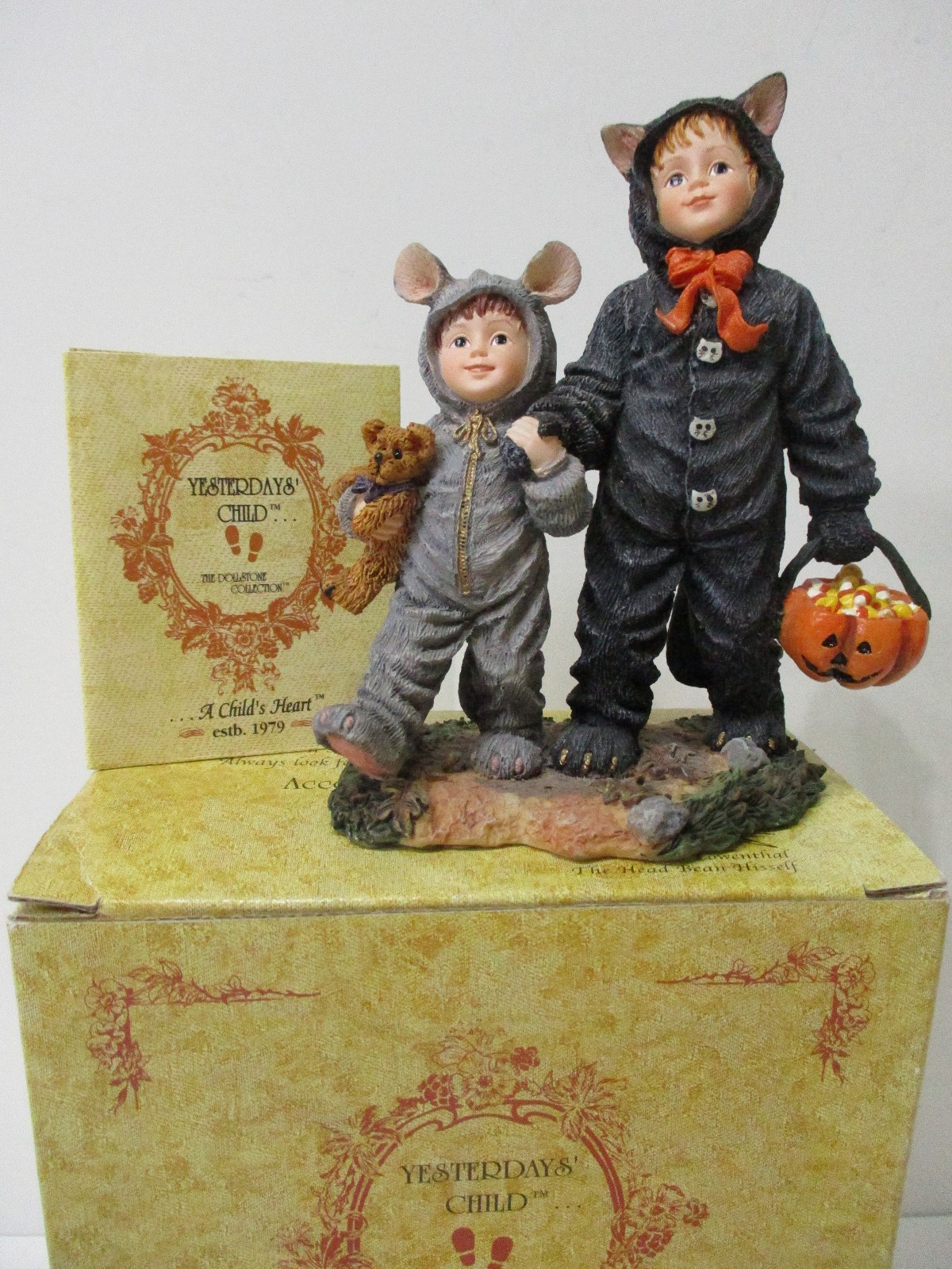 Boyds Yesterdays Child “Cathy & Miranda” #3585 ~ Halloween Trick or Treat ~ EUC