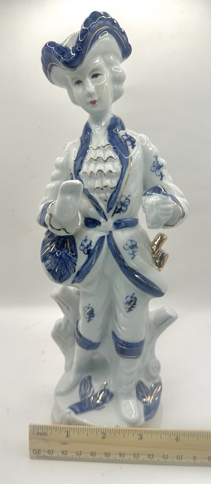 VTG Collector’s Edition Fine Porcelain GEORGE WASHINGTON Figurine Blue & White
