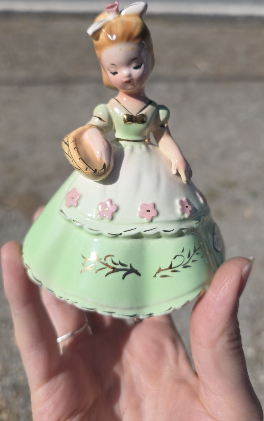 Erich Stauffer Originals Ceramic Girl Figurine Green Dress W/Basket