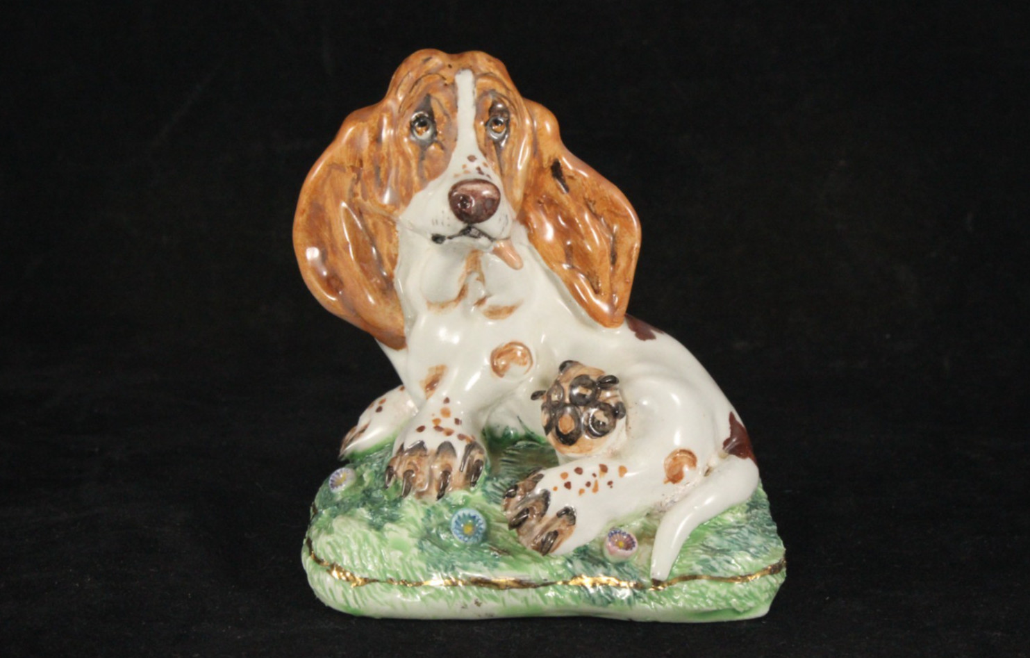 Sweet Vintage Basil Matthews 3¼” Hand Painted Basset Hound Dog Figurine