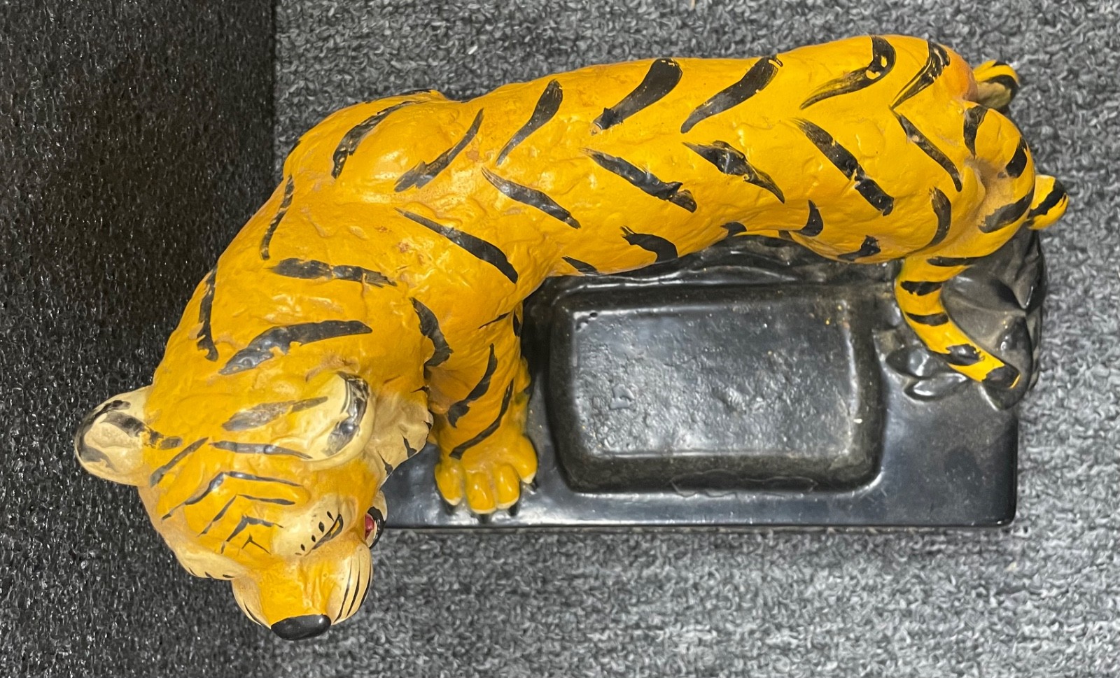 Vintage 60s Bengal Gin Chalkware Tiger Bottle Display Stand/Ashtray
