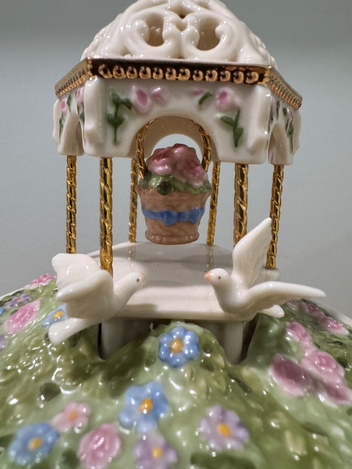 Lenox Summer Porcelain Musical Egg Figurine