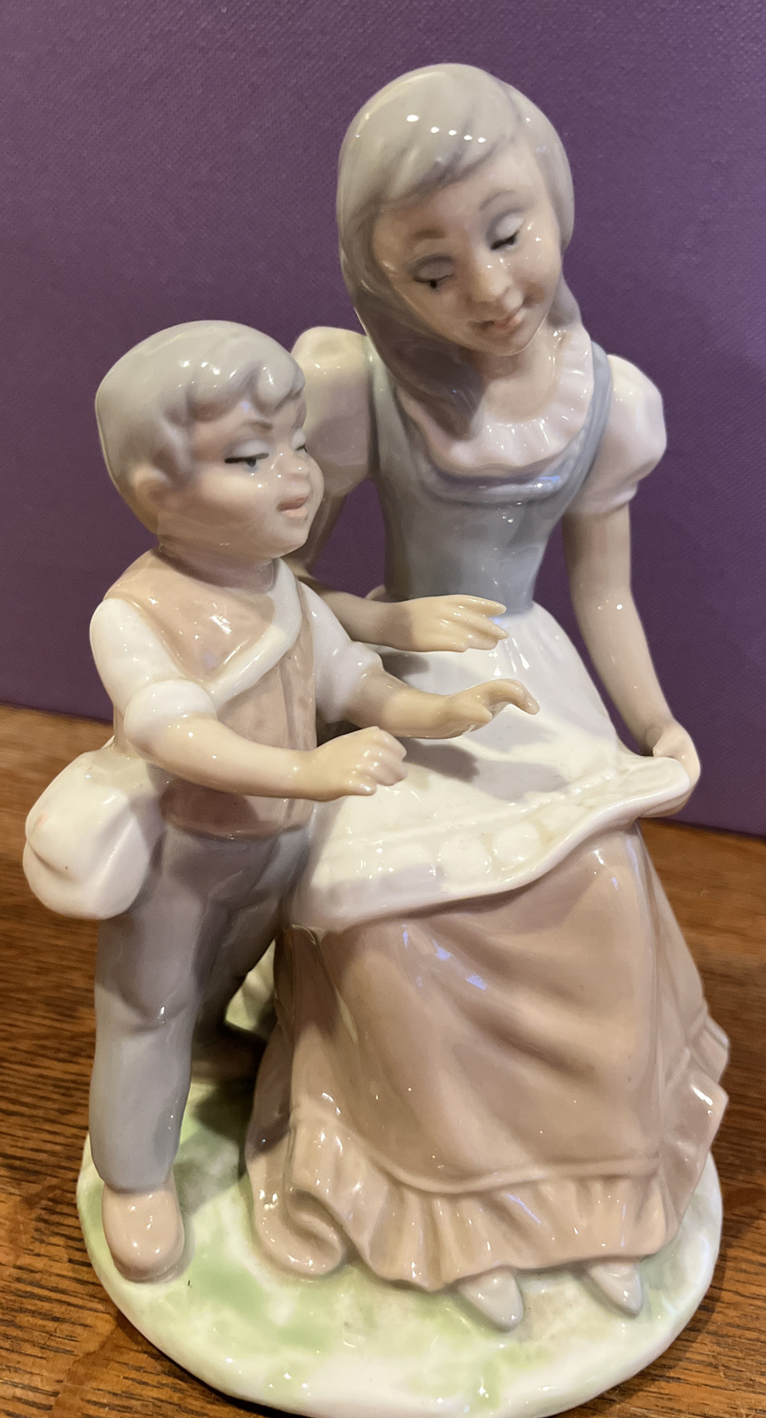 Tengra Figurine Spanish Porcelain Mother And Son￼ Talking Vintage Emotional Pose