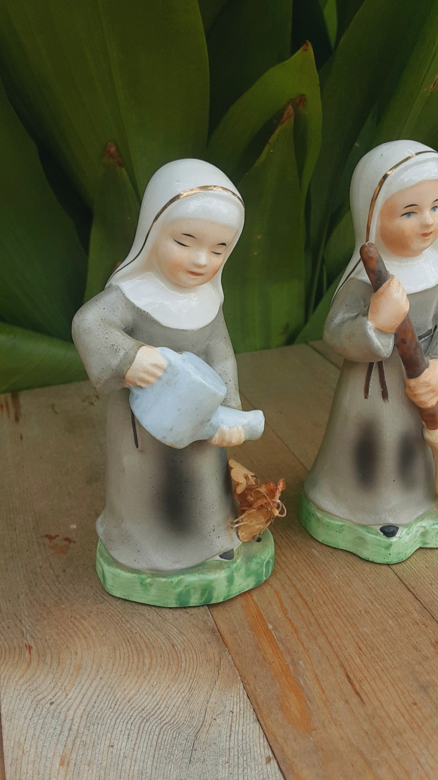VINTAGE SANMYRO JAPAN NUN CERAMIC FIGURINE – Watering Can – Gardening