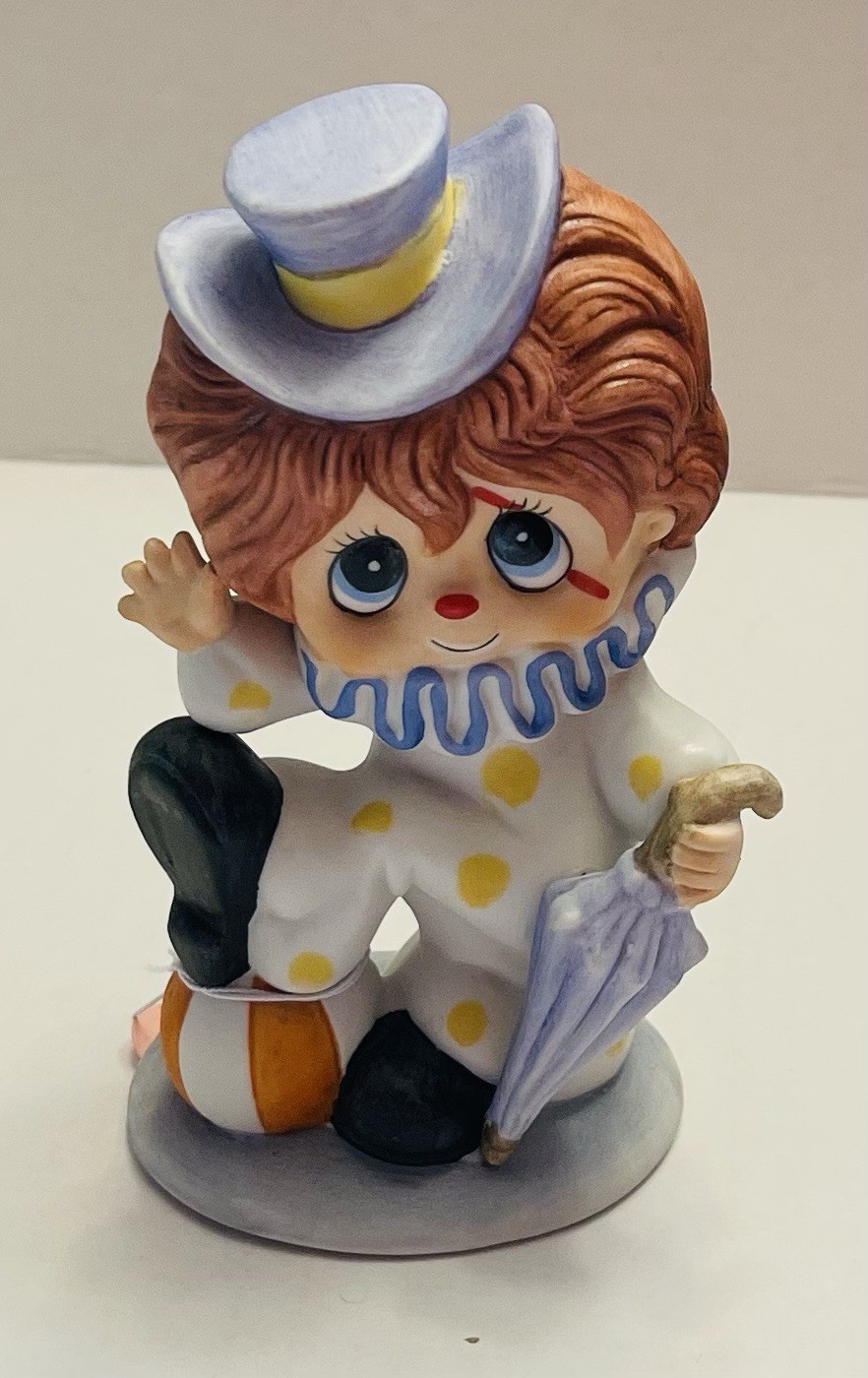 Vintge Sweet Shy Big Eyes Brown Hair with Hat Clown Ceramic Figurine