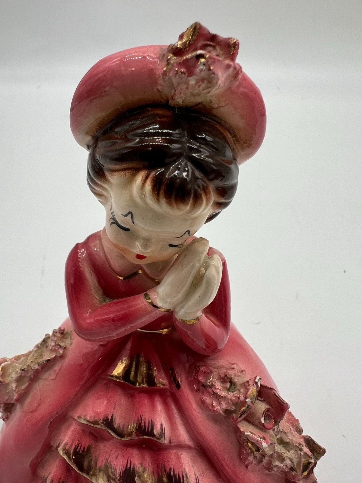 Lot Of 2 Vintage Mid-Century Ceramic Decorative Figurines Romantic Couple Pair