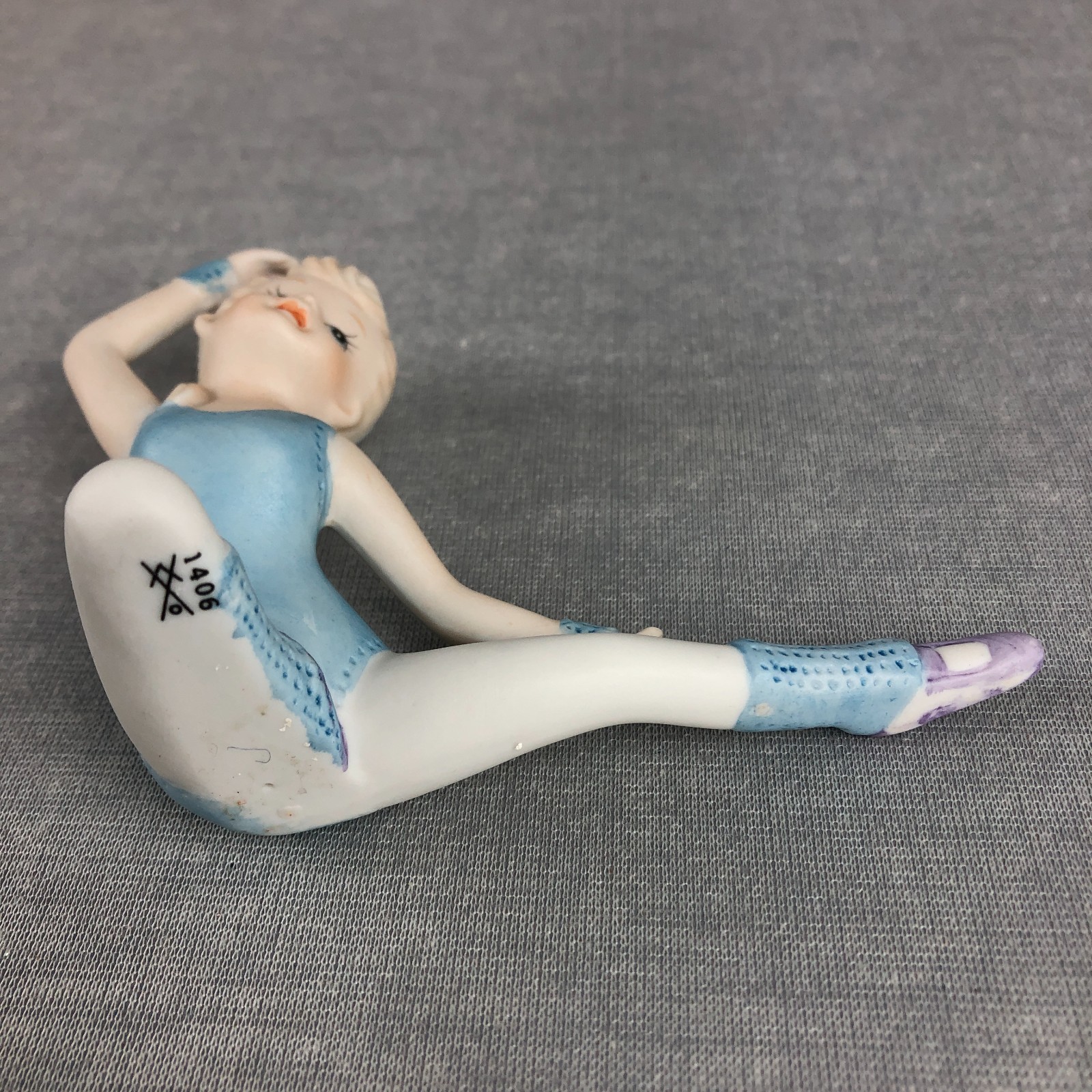HOMCO Dance Girl Figure set of 2 Ballerina Gymnastics Stretch 70s Porcelain 1406