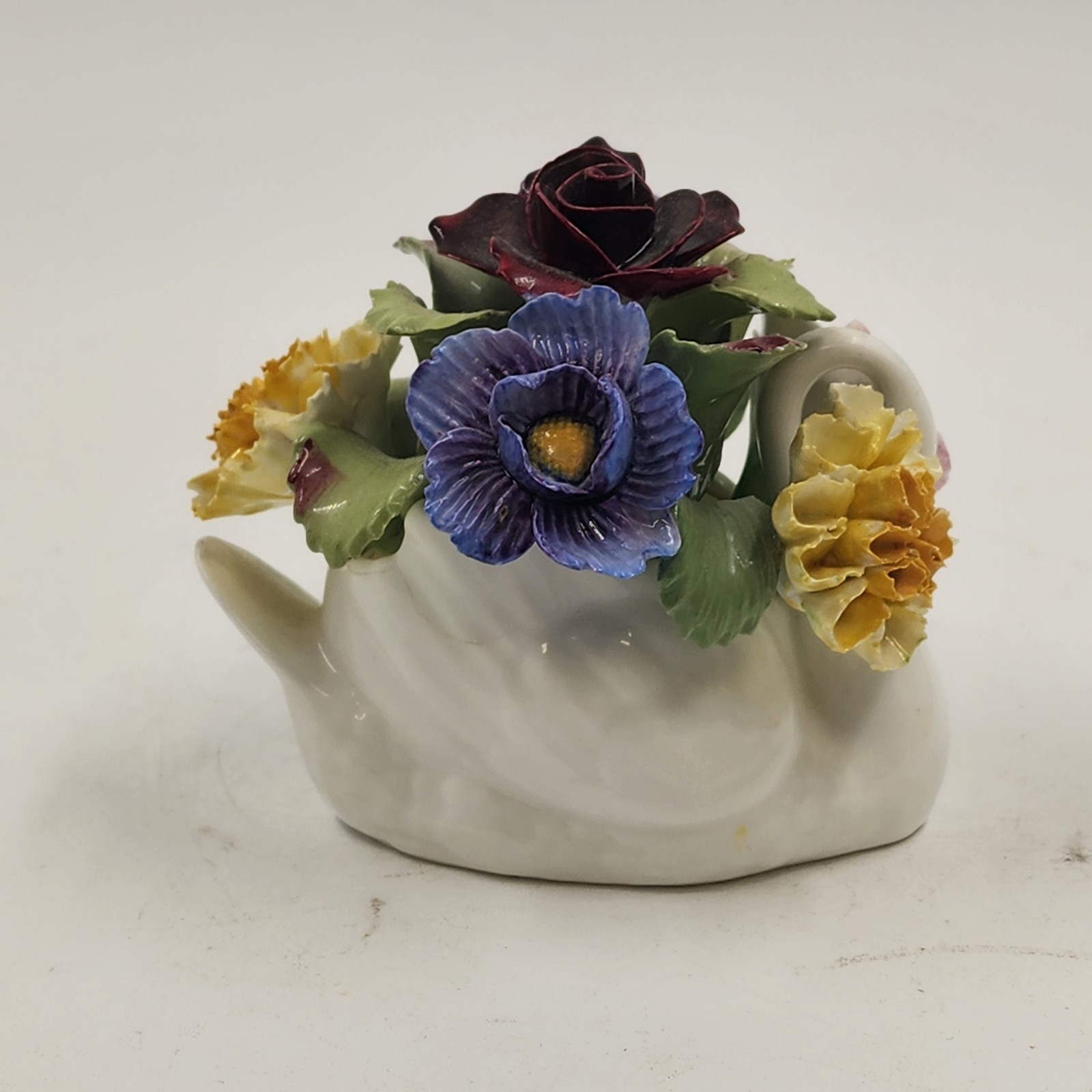Aynsley Bone China Swan Flower Bouquet Figurine Hand Modeled England Vintage