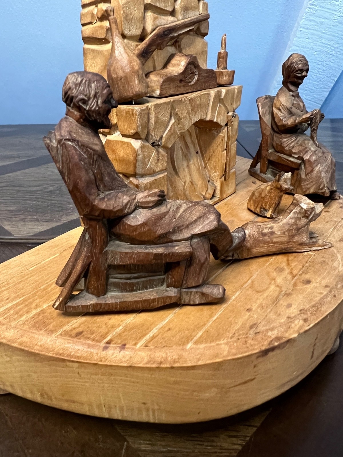 WOOD CARVING TABLE LAMP-FOLK ART W/ PEOPLE-DOG-CAT FIREPLACE,ETC-WORKING