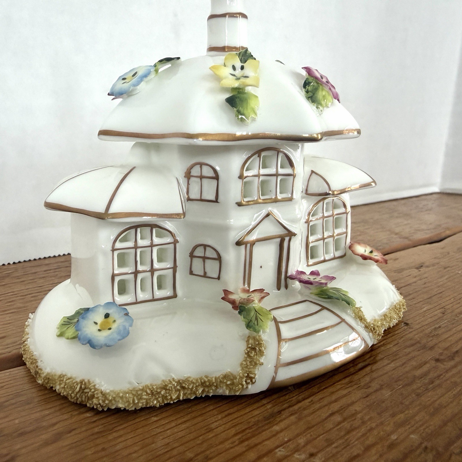 Coalport Porcelain THE PARASOL HOUSE Fine Bone China Pastille Burner England