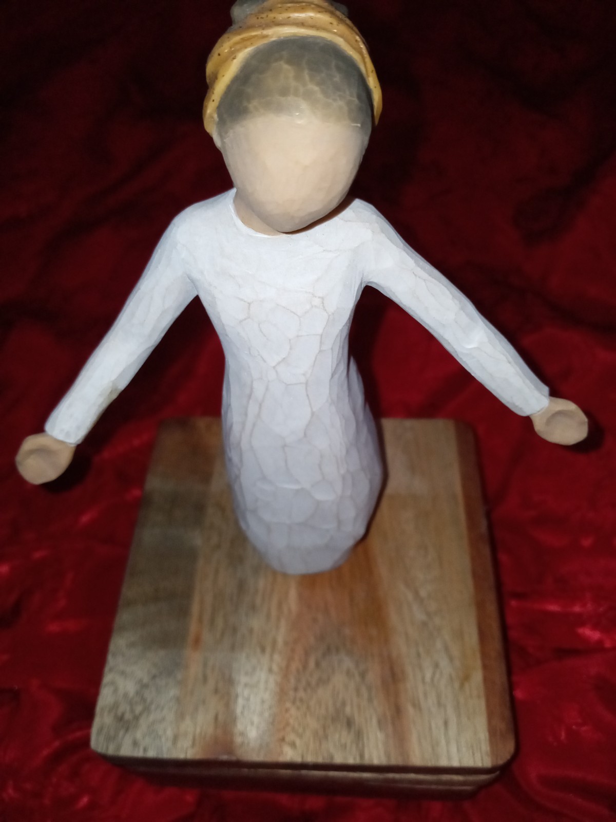 Willow Tree Figurine; girl with hair band and outstretched arms. Approx. 6″X5″.