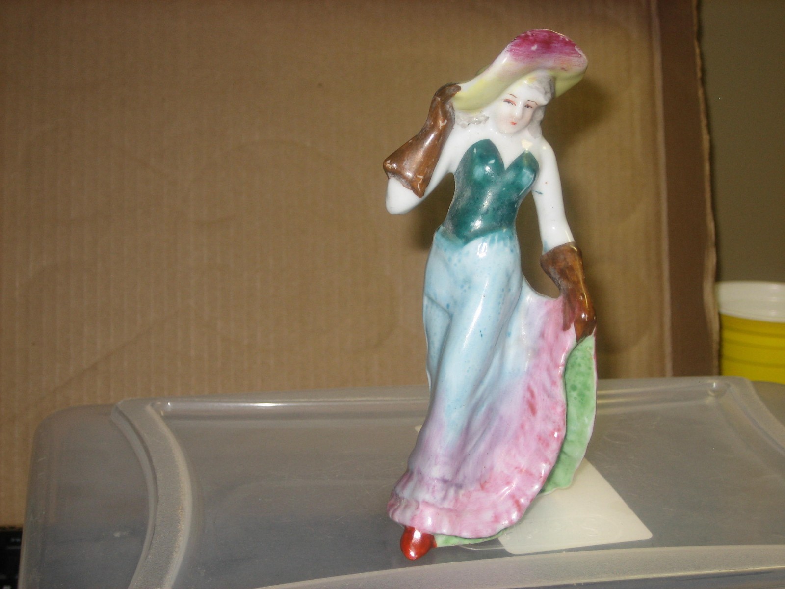 OCCUPIED JAPAN Art Deco American Style Lady Walking Figurine 5.5″ TALL BEAUTIFUL