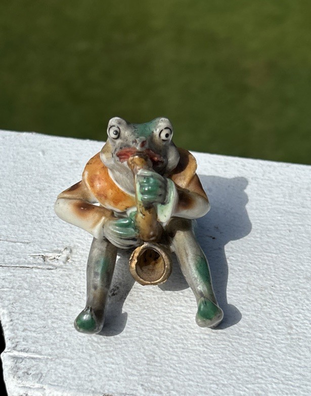 Rare Vtg Mini Anthropomorphic Porcelain Frog Playing saxophone, Occ Japan Piece