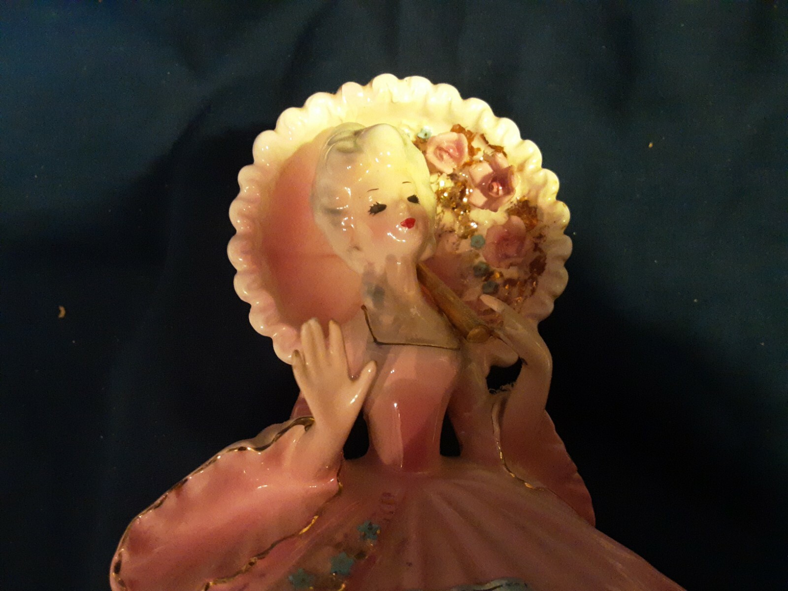 Josef Originals Caroline Figurine the Colonial Days Series *Chipped AS-IS (#10)