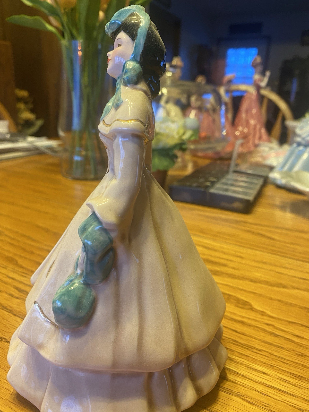 Florence Ceramics “Lillian” Figurine Gray With Green Accents Mint Cond