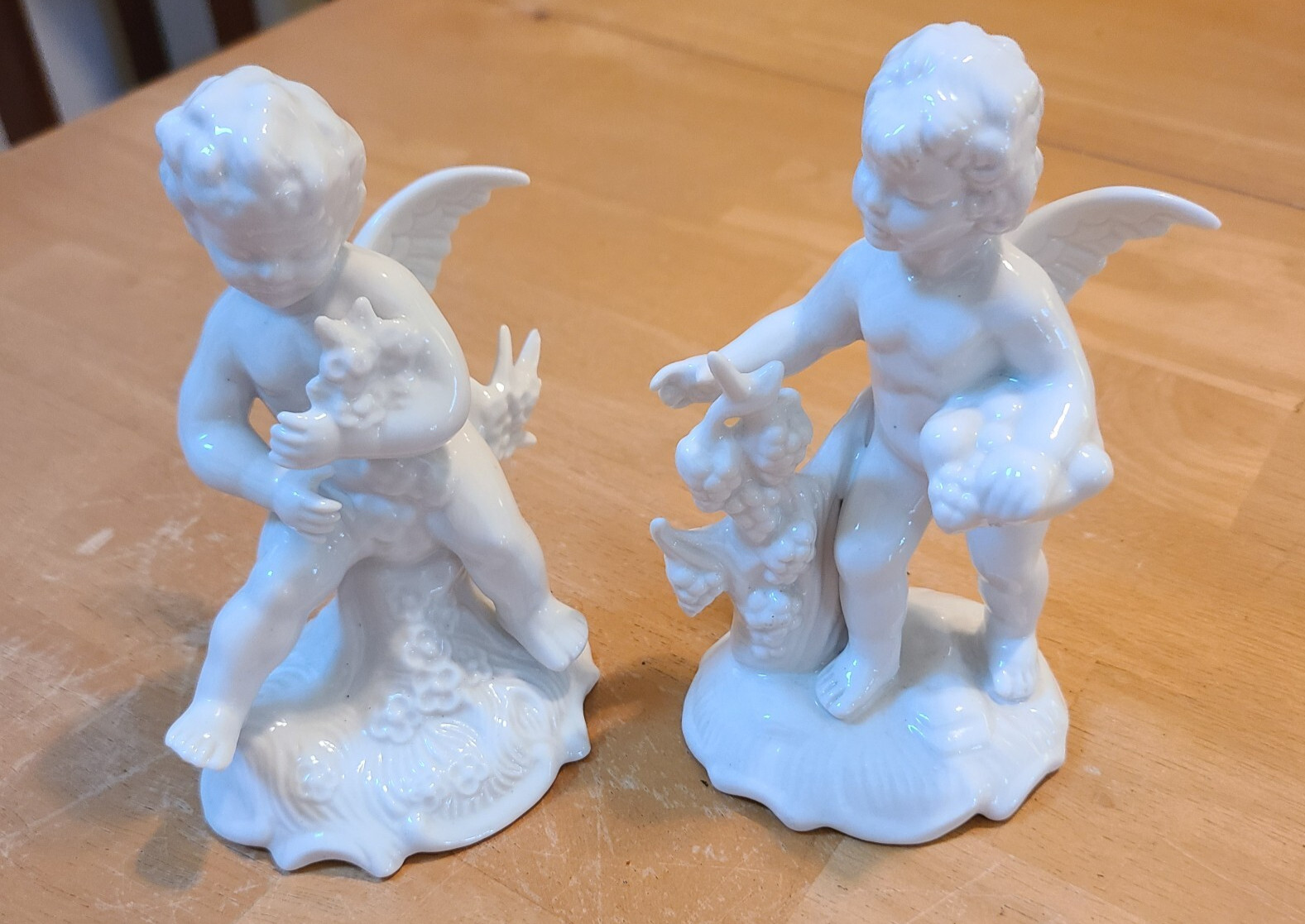 2 German Porcelain Cherub Figurine Karl-Heinz Klette Dresden Original Germany