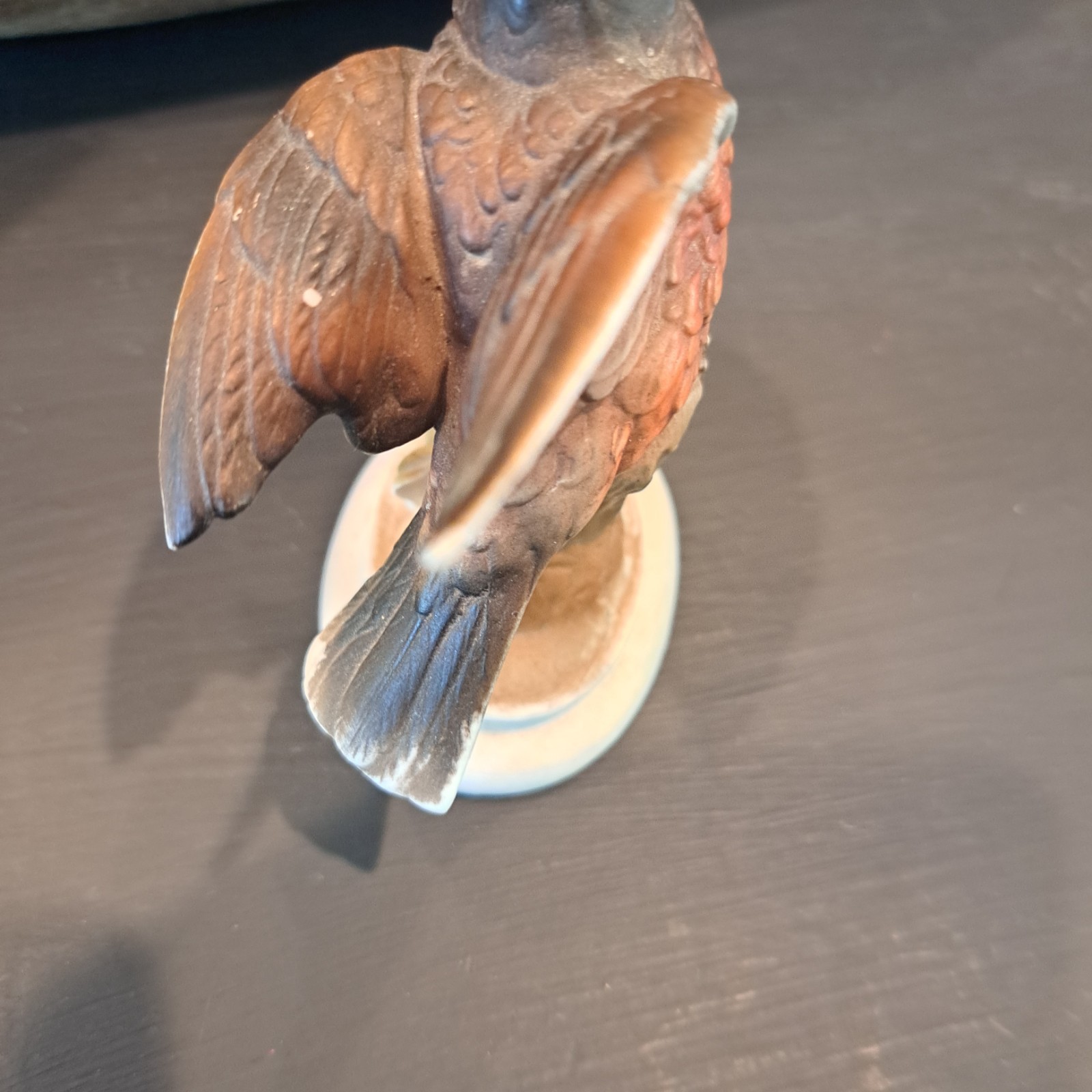 Beautiful Robin Bird Figurine Handpainted Wings Up 3.5″ Tx 2″ W