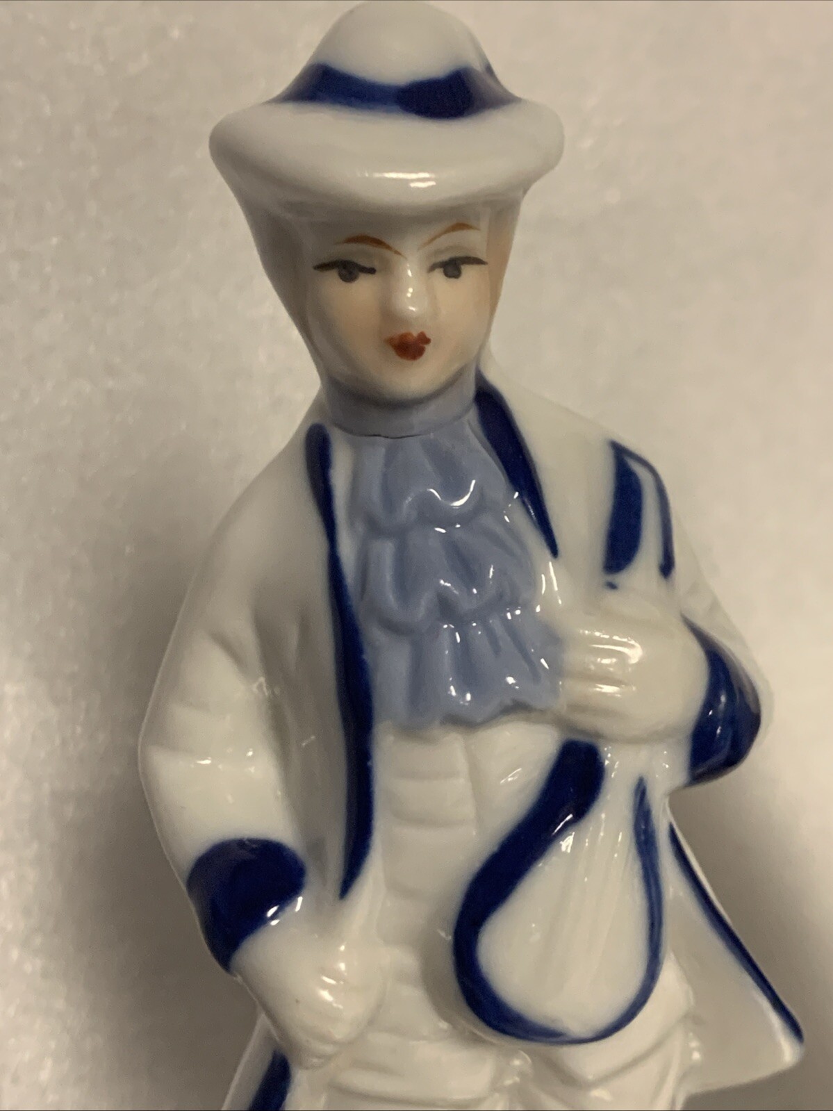 Vintage Blue & White Colonial Figures Porcelain Playing Instruments Harp Fiddle