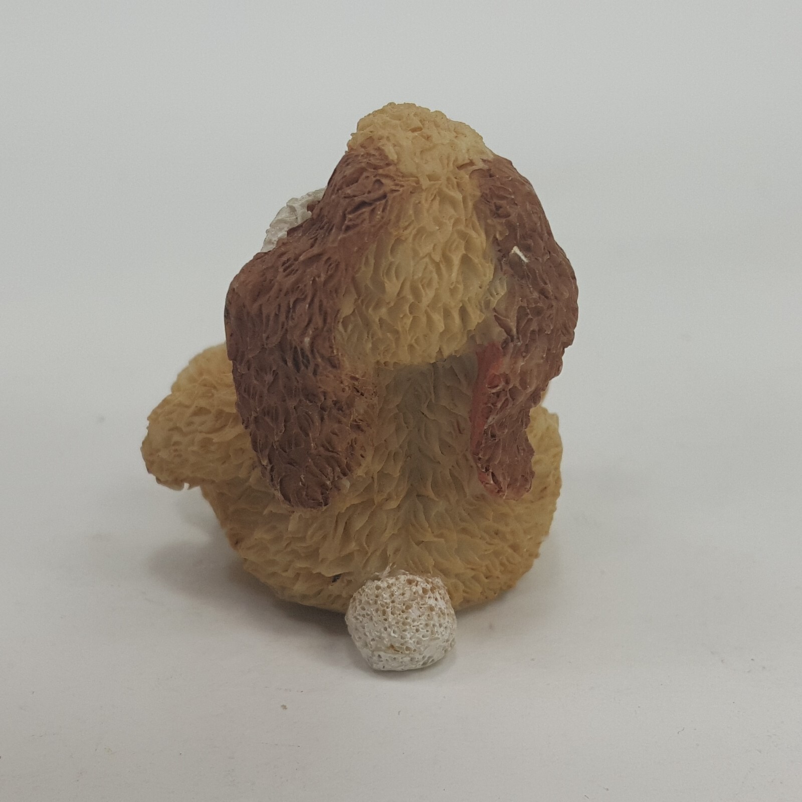Bunny Rabbit Figurine with Red Jeweled Heart and bow tie. almost 2″ tall WKHK6