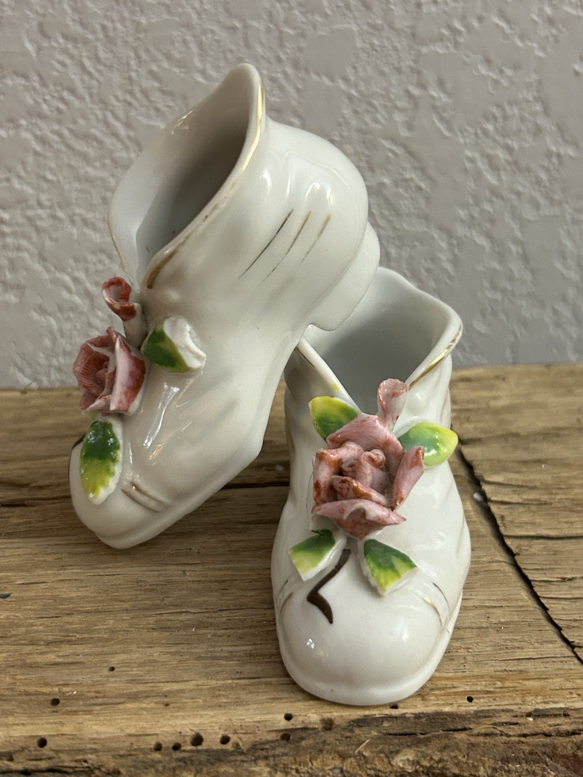 VTG PORCELAIN SHOES w Roses MADE IN OCCUPIED JAPAN 3.0″ Miniature Victorian