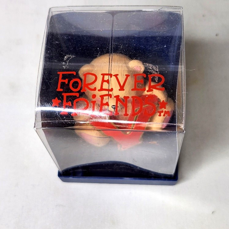 Andrew Brownsword Forever Friends Bear w/Letter V Hallmark Figurine in Box #1294