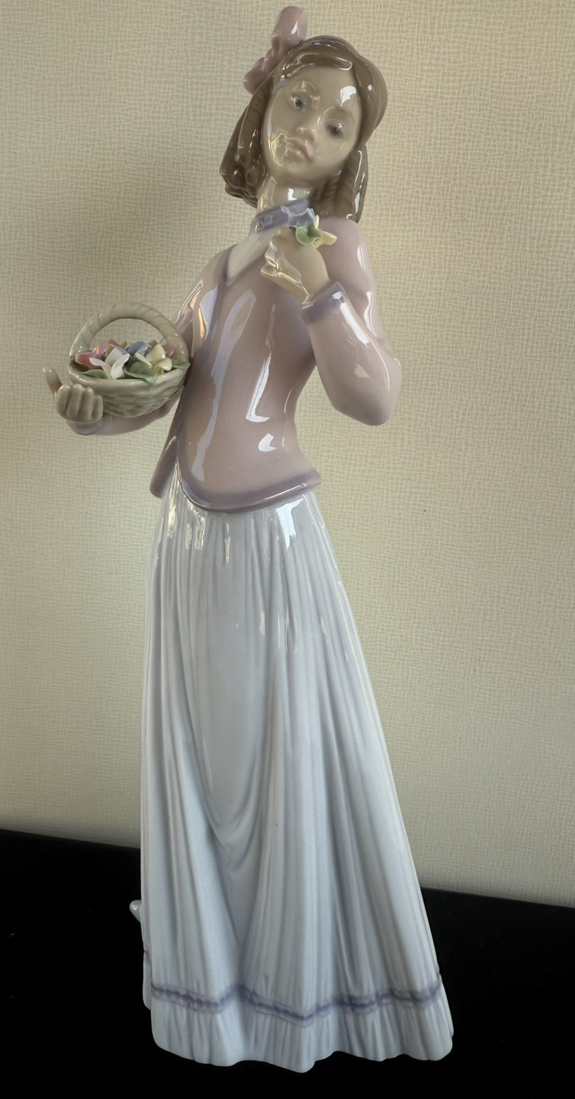 Lladro Figurine #7644 “INNOCENCE IN BLOOM”
