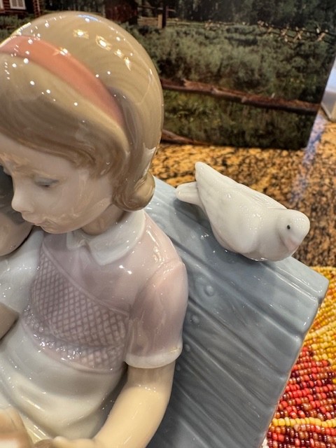 Lladro 6446 Surrounded By Love Mint in Box!!!