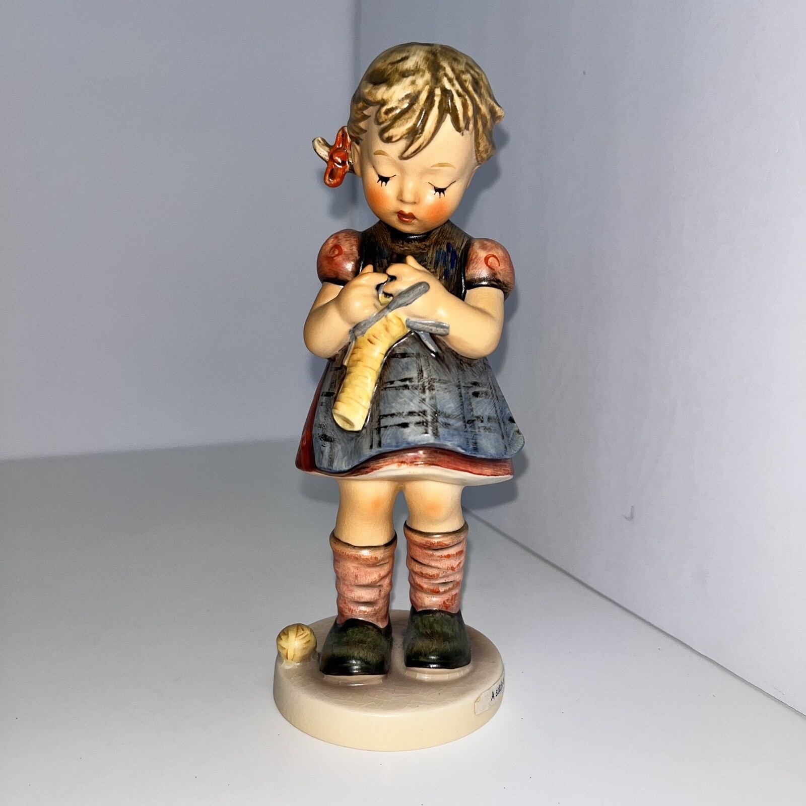 Goebel Hummel “A Stitch in Time” Figurine #255 TMK5 LG 6.75”x2.5” Girl Knitting