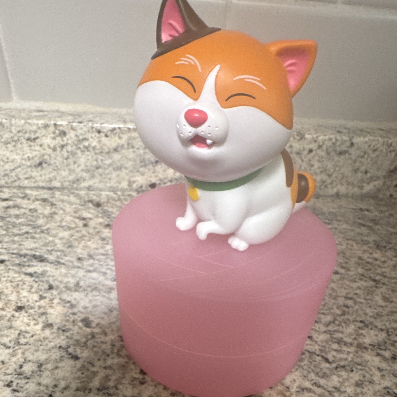 Disney’s cats and dogs blind box Mochi figure-only opened to reveal character.