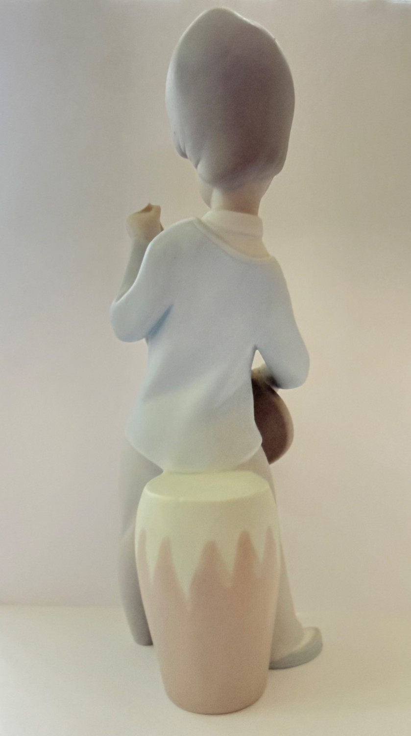 Lladro Boy Guitar 4614 Matte Porcelain Soft Pastels Musical Figure VTG Issues