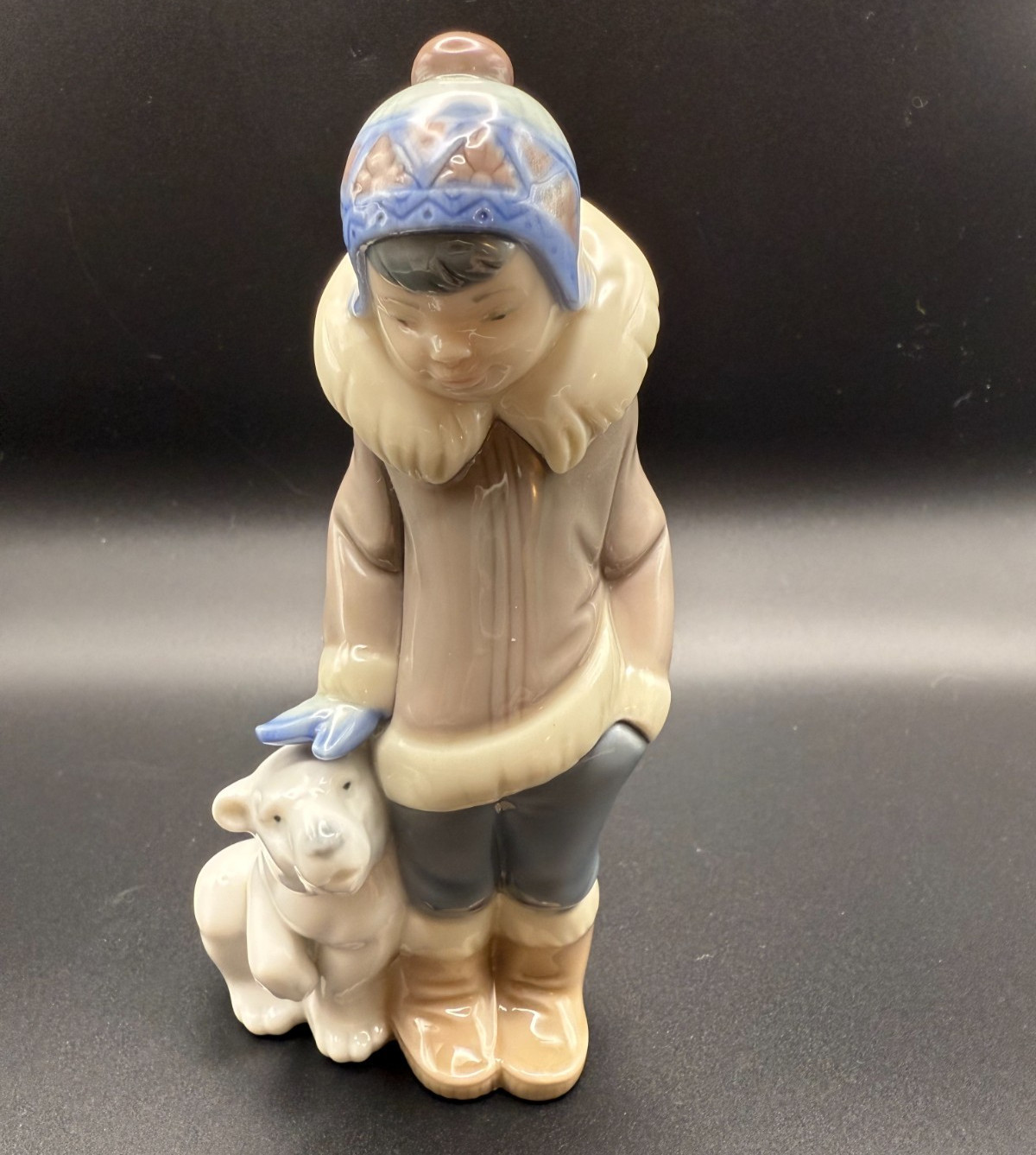 Vtg Lladro Eskimo Inuit Boy With Polar Bear 5 3/4” tall #5238 RETIRED