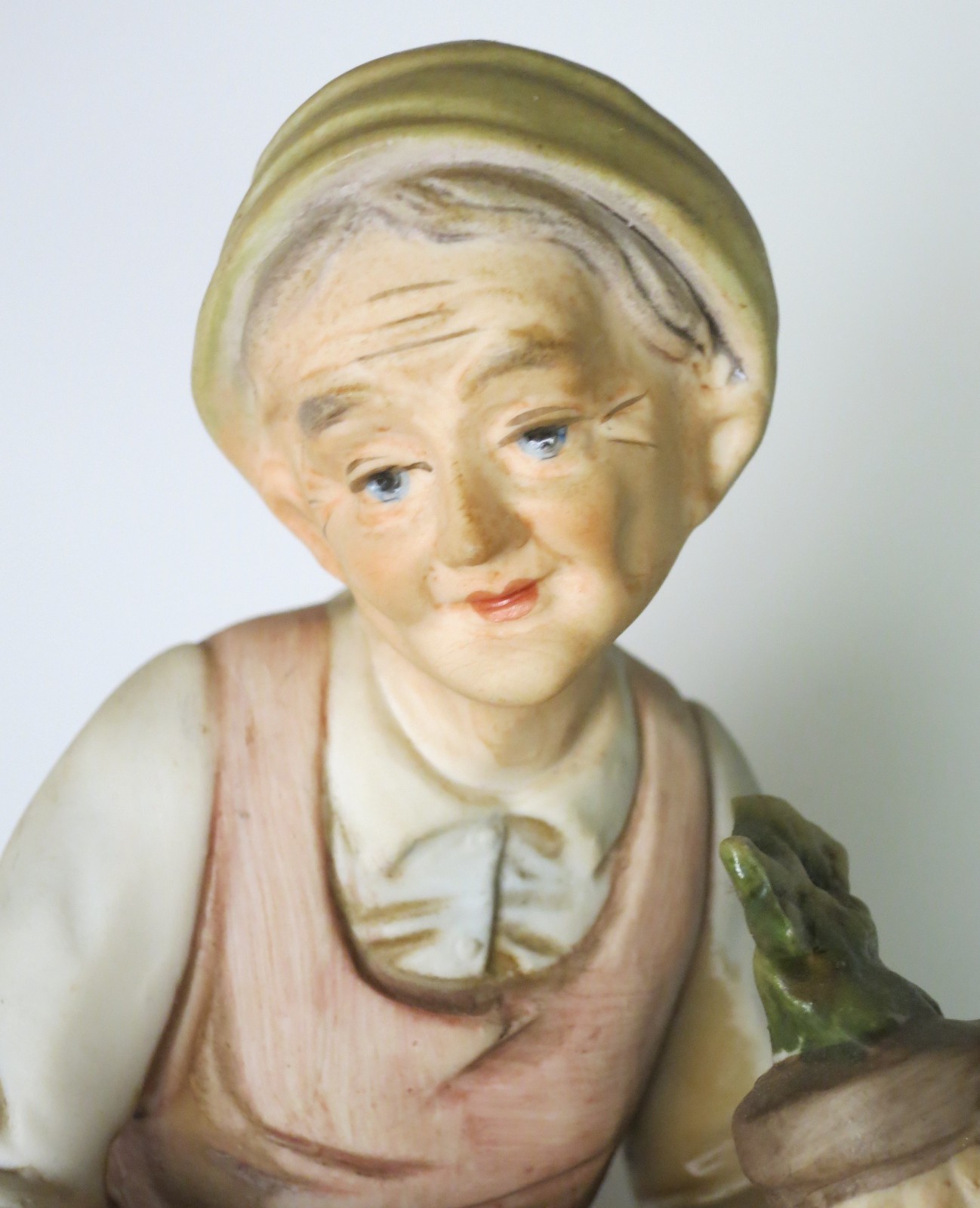 OLD WOMAN Watering Can Porcelain Figurine HOMCO Made In Japan 6.50” Tall VINTAGE