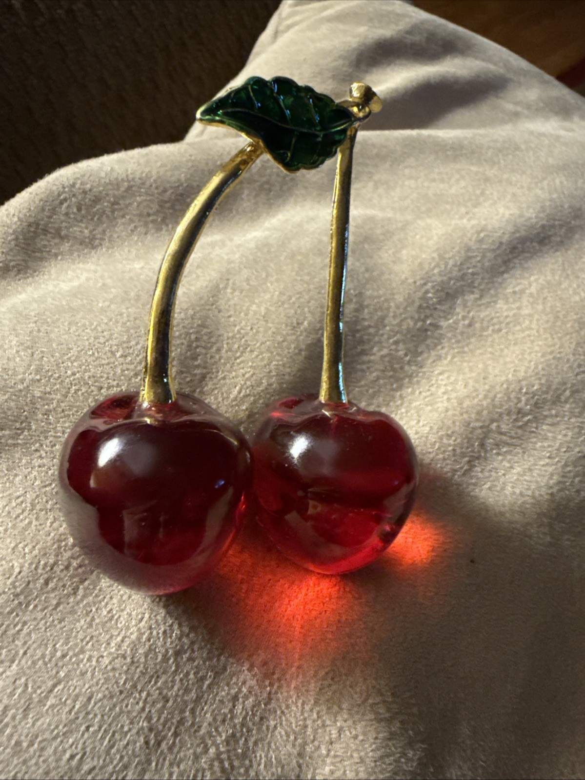 Realistic Looking Crystal/resin Cherries With Leaf Figurine