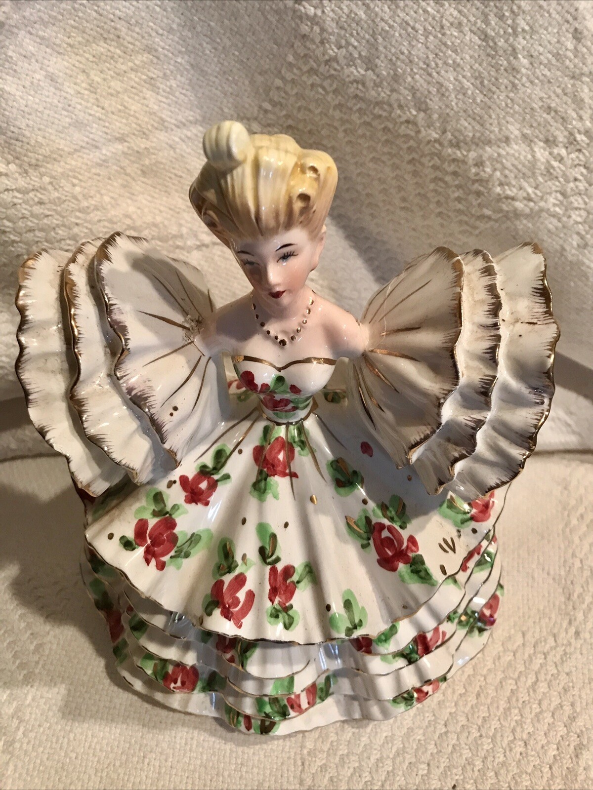Vtg Porcelain Dancing Lady Figurine BUTTERFLY DRESS Ruffles 8”x7”