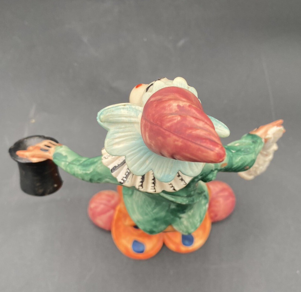Vintage Resin Comoy’s of London Clown with Rabbit and Hat, Made in Italy, 9.25″