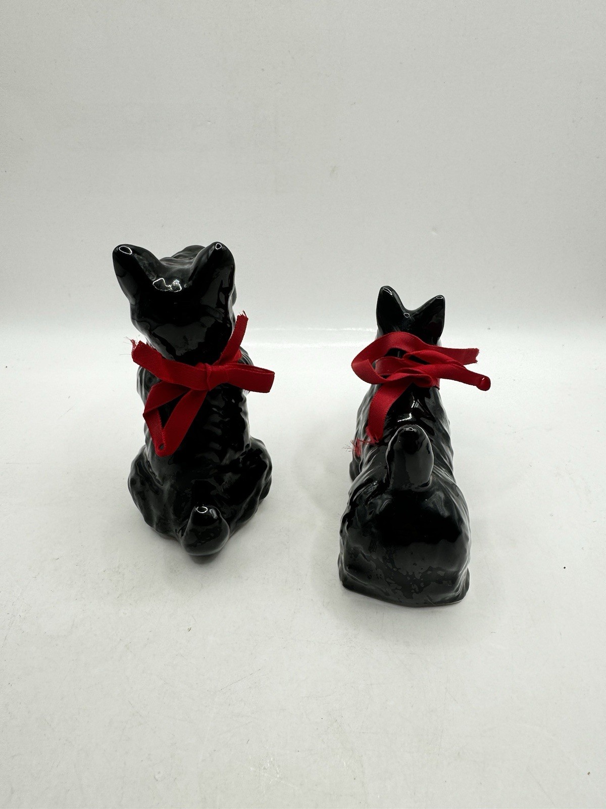 Vintage Takahashi Scottish Terrier Dog Figurines Set of 2 Black Red Bows