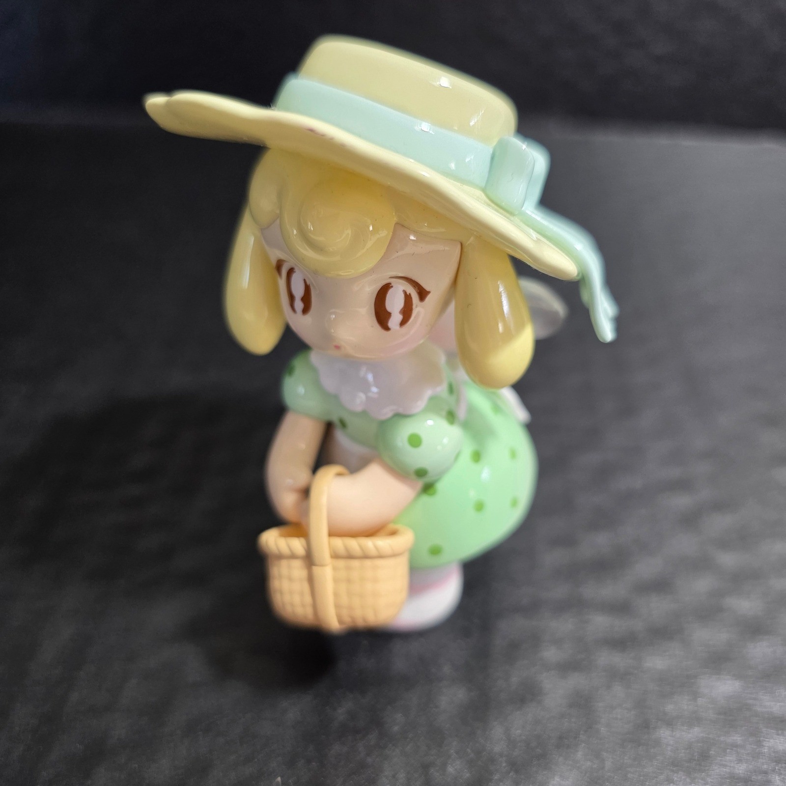 AAMY Finding Unicorn Picnic Series Girl Figure #7809 Green Polka Dot Dress 3.5″