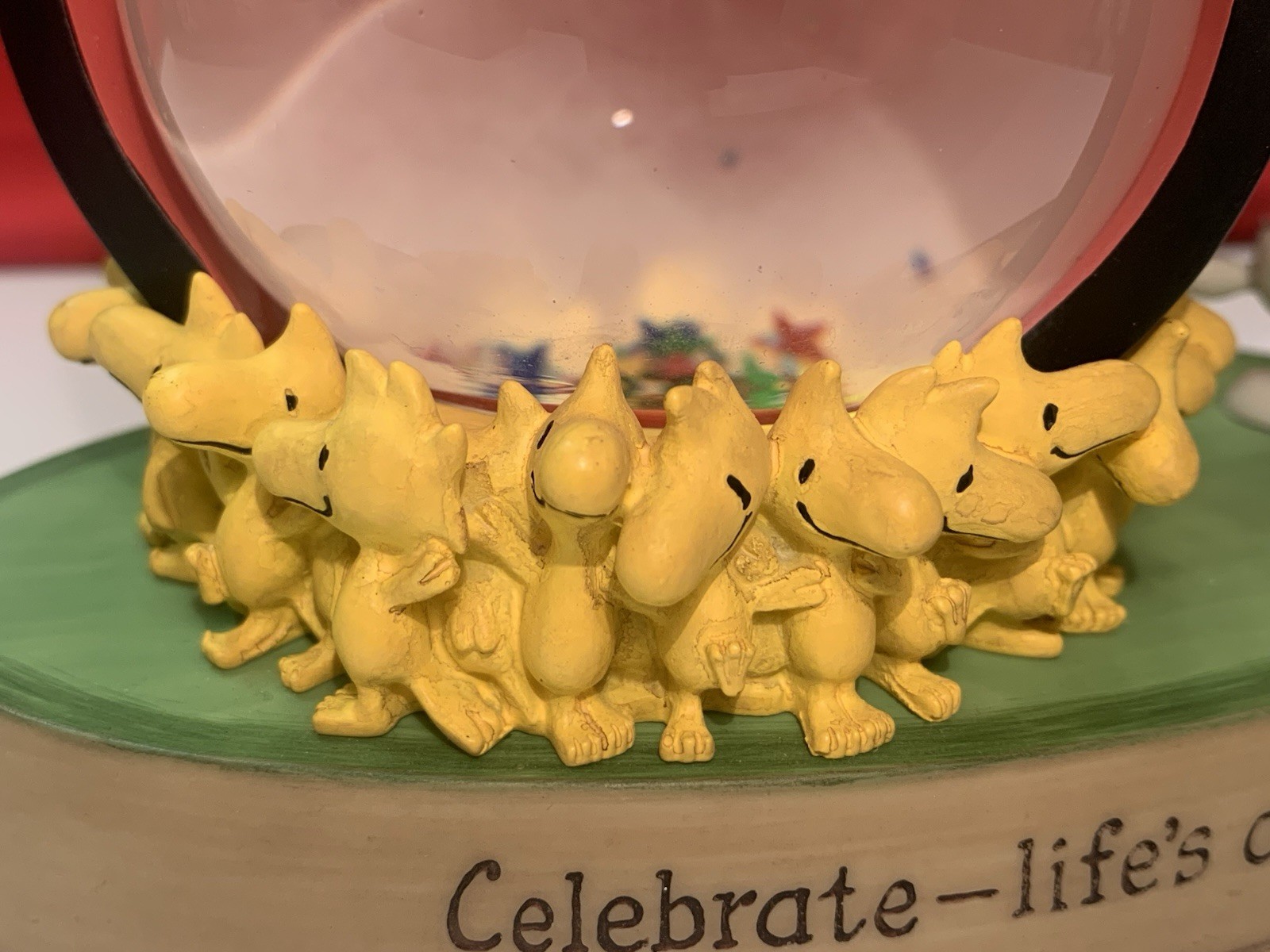 Hallmark Peanuts Gallery Water Globe Celebrate-Life’s A Parade! Snoopy Woodstock
