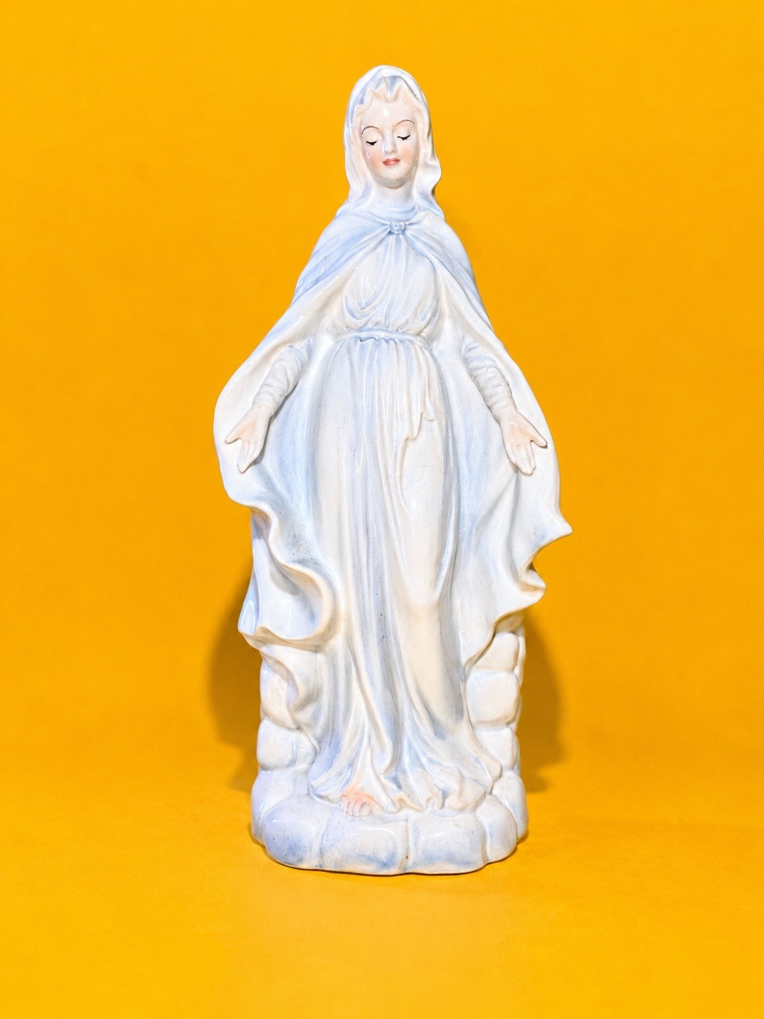 GORGEOUS! Virgin Mary Vase Planter Pretty Detailed Figurine Catholic MCM Ceramic