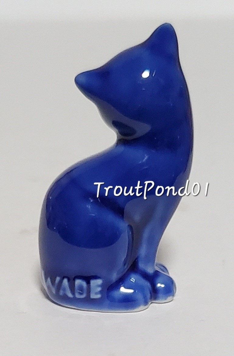 Wade Cat Whimsies Porcelain Figurine 2012 Bran Tub Draws Wade Fest Fair Blue