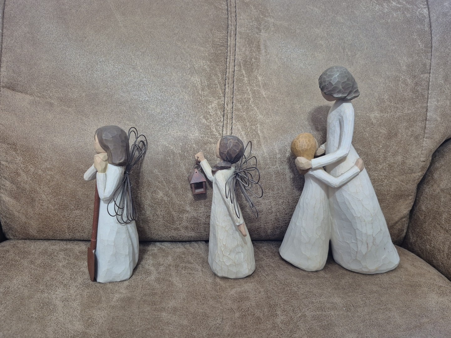 Lot Of 3 Willow Tree, 1 Mother and Daughter Figurine Susan Demdaco And 2 Others