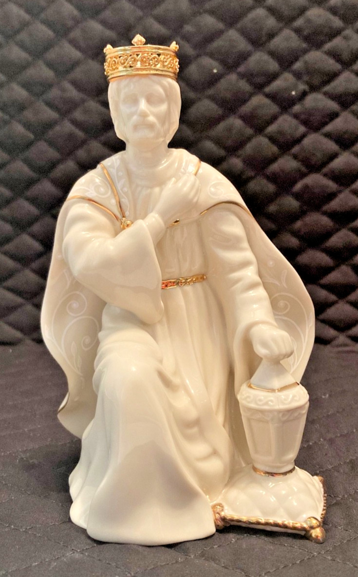 1pc Lenox Innocence Nativity The Three Kings, Kneeling King 6-inch Bone China