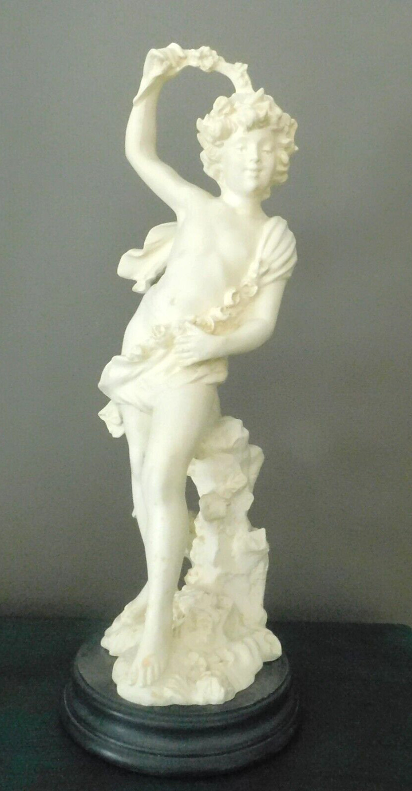 VINTAGE / MCM 1950’s ITALIAN YOUNG BOY PUTTI STATUE SCULPTURE / 20 1/2″ HIGH