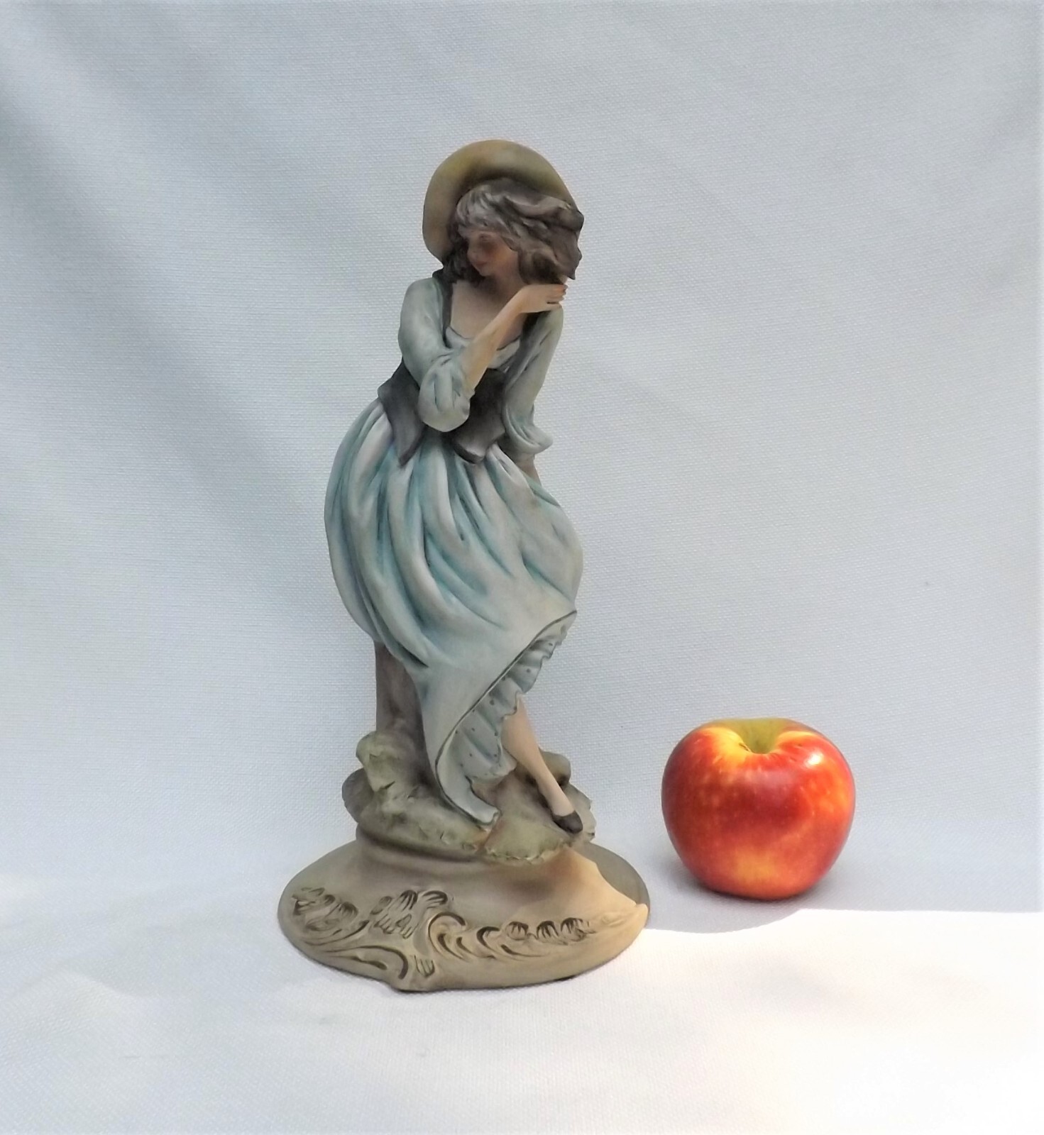 Ethan Allen Capodimonte Signed Nico Venzo Italy Bisque Figurine Lady
